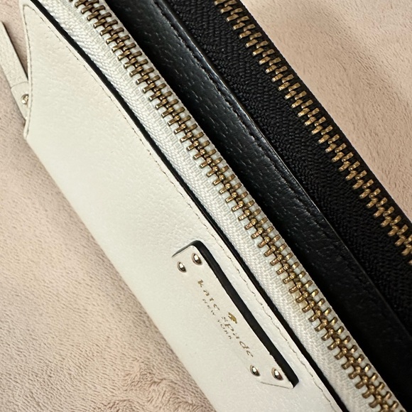 Kate Spade White and Black Women's Wallet - Picture 4 of 9